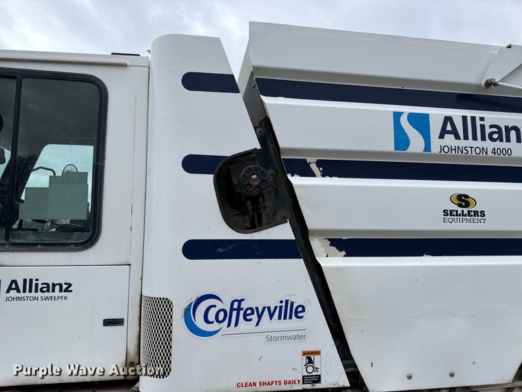 image for item EC4504 2009 Allianz Johnston Sweeper street sweeper truck