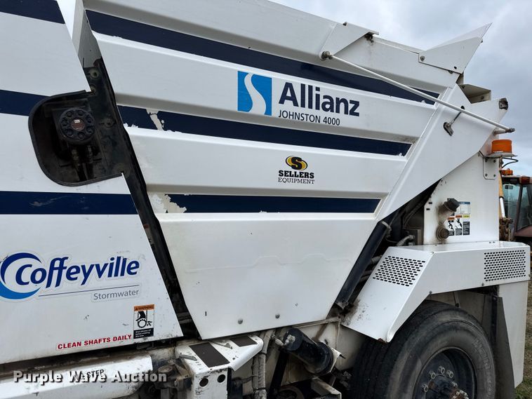 image for item EC4504 2009 Allianz Johnston Sweeper street sweeper truck