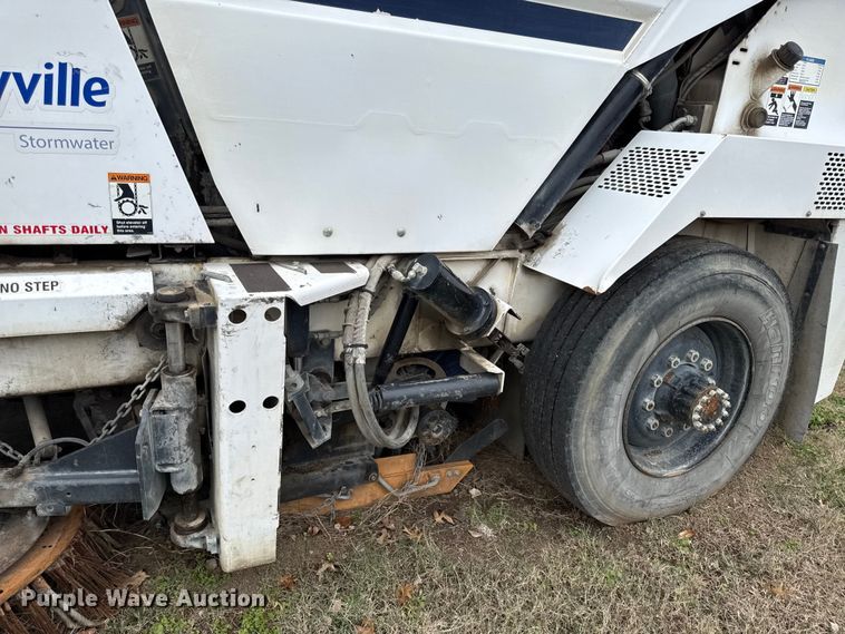 image for item EC4504 2009 Allianz Johnston Sweeper street sweeper truck