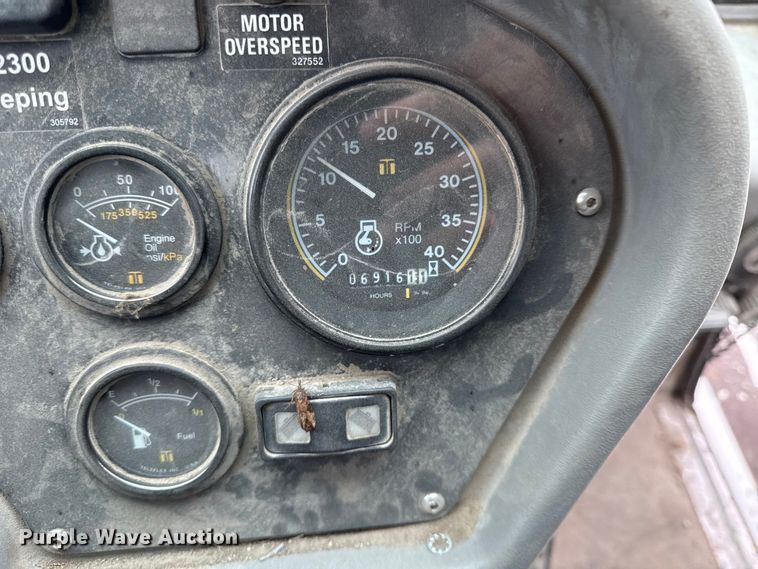 image for item EC4504 2009 Allianz Johnston Sweeper street sweeper truck