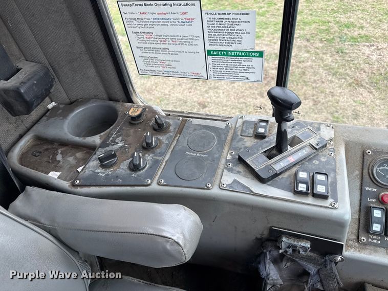 image for item EC4504 2009 Allianz Johnston Sweeper street sweeper truck