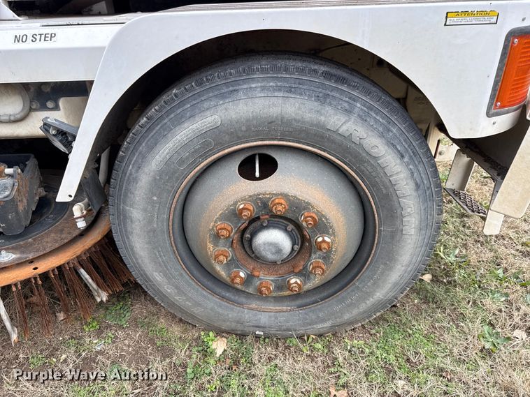 image for item EC4504 2009 Allianz Johnston Sweeper street sweeper truck