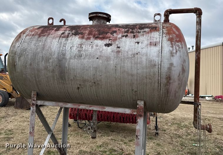 image for item EC4509 (2) Tanks