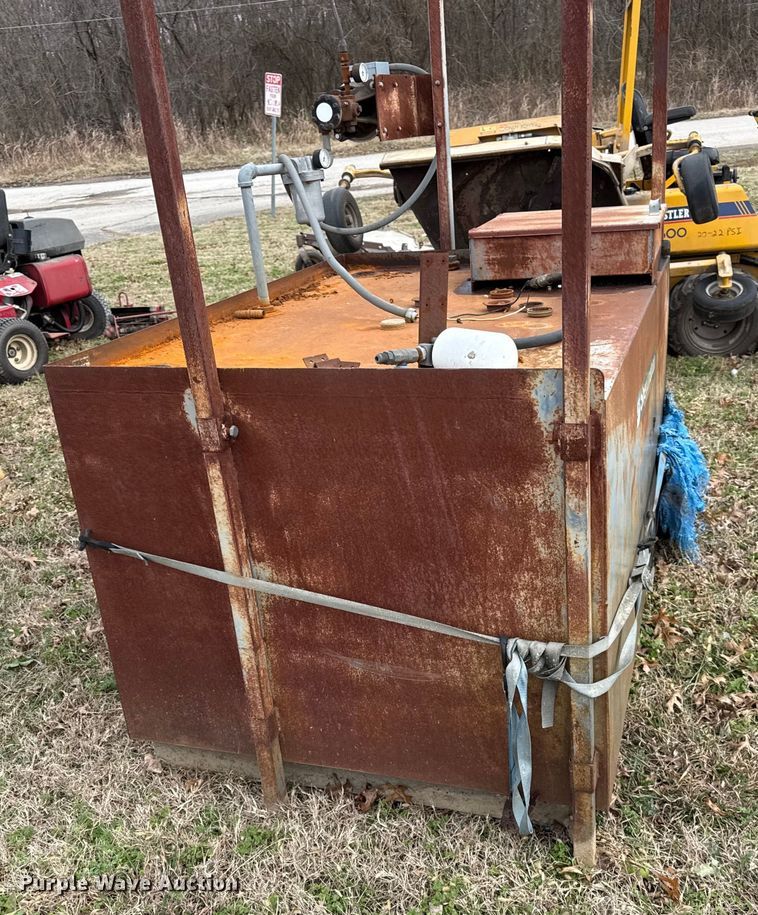 image for item EC4509 (2) Tanks