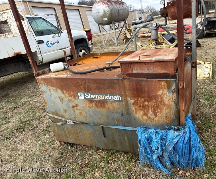 image for item EC4509 (2) Tanks