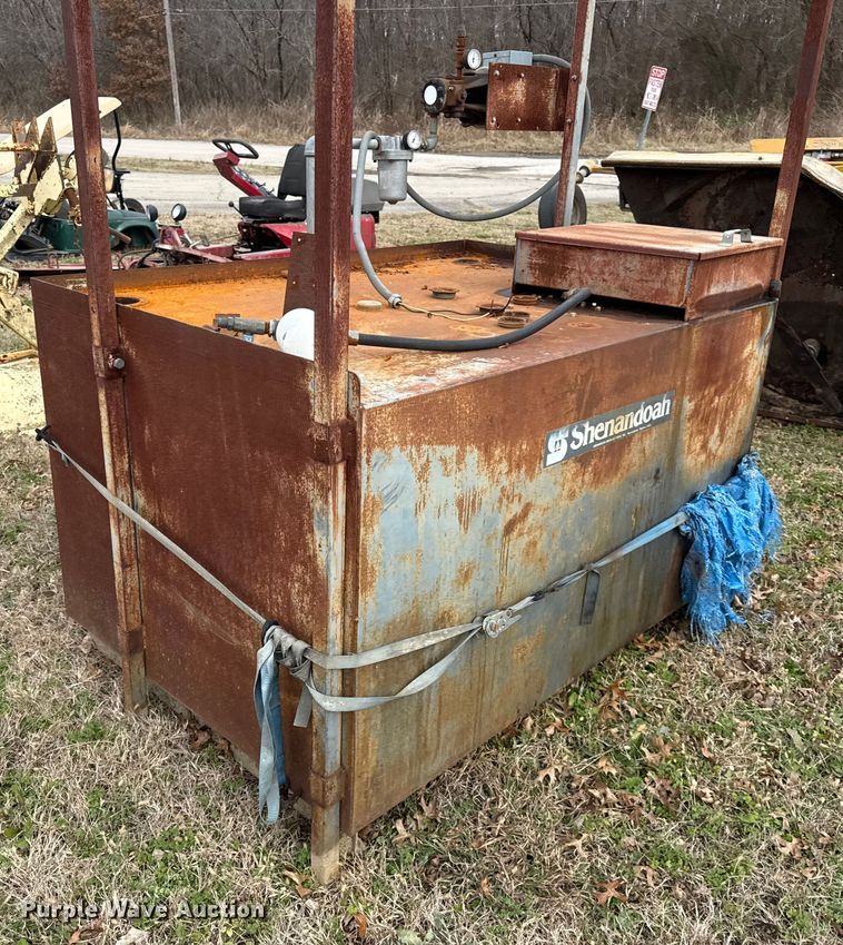 image for item EC4509 (2) Tanks