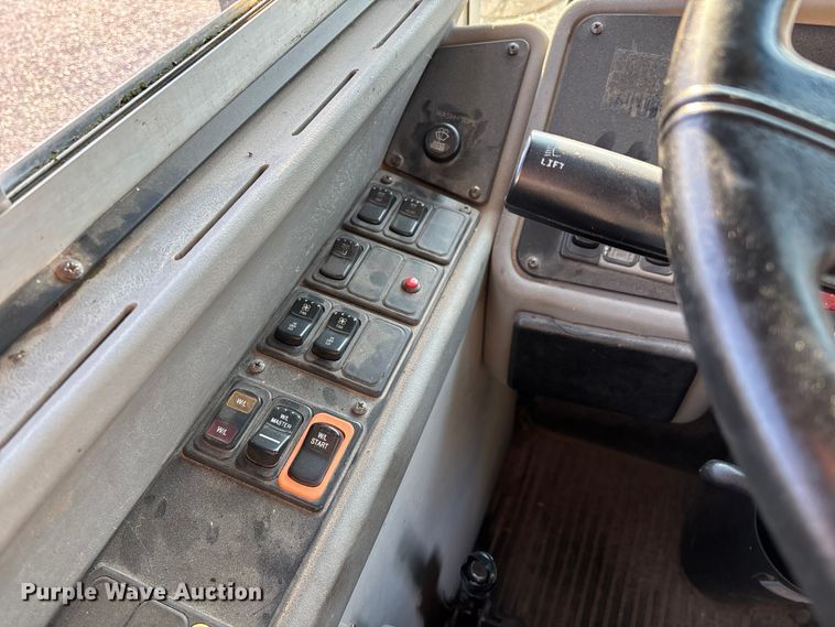 image for item ED2240 2008 Blue Bird All American school bus