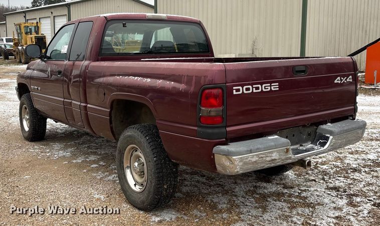 image for item ED2421 2001 Dodge Ram 1500 Ext. Cab pickup truck