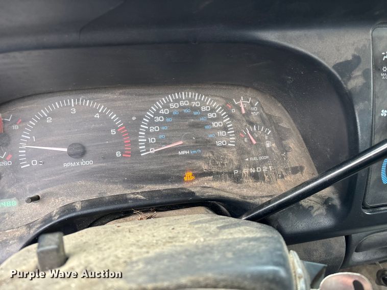 image for item ED2421 2001 Dodge Ram 1500 Ext. Cab pickup truck