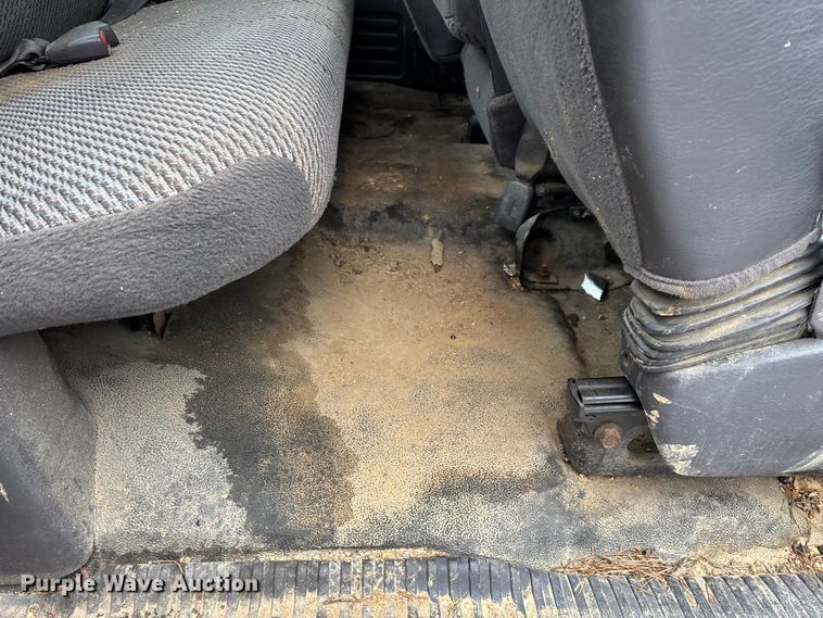 image for item ED2421 2001 Dodge Ram 1500 Ext. Cab pickup truck