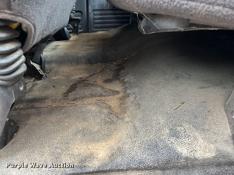 image for item ED2421 2001 Dodge Ram 1500 Ext. Cab pickup truck