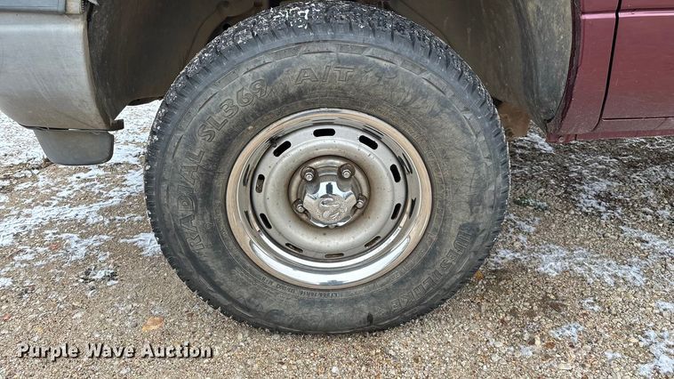 image for item ED2421 2001 Dodge Ram 1500 Ext. Cab pickup truck