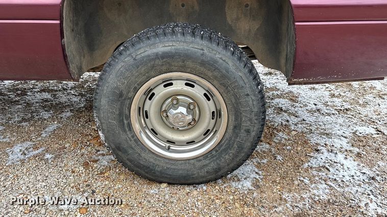 image for item ED2421 2001 Dodge Ram 1500 Ext. Cab pickup truck