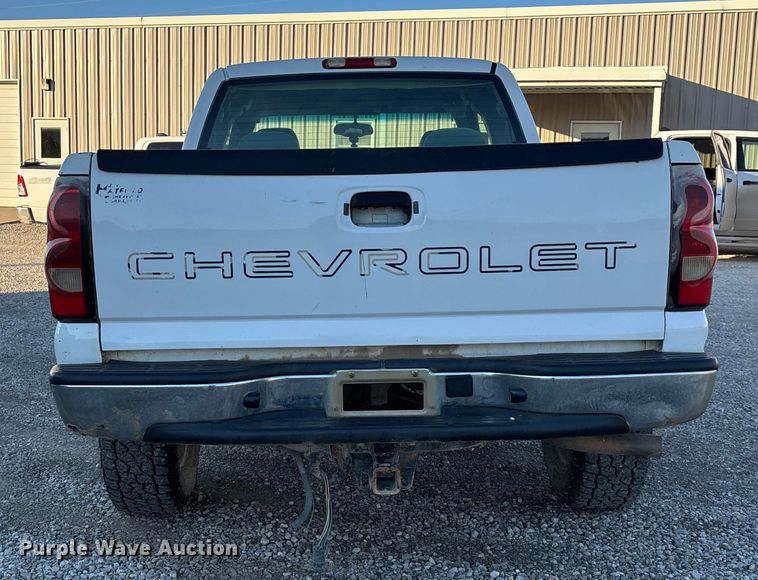 image for item ED2436 2006 Chevrolet Silverado 15000 Ext. Cab pickup truck
