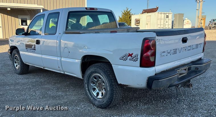 image for item ED2436 2006 Chevrolet Silverado 15000 Ext. Cab pickup truck