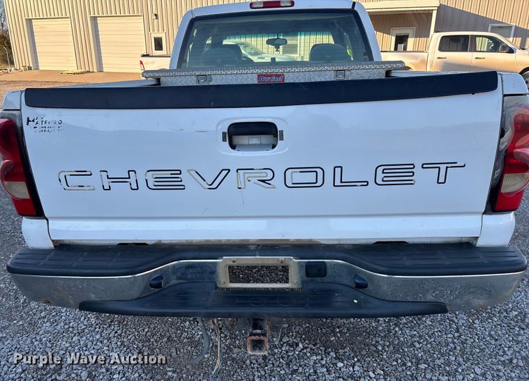 image for item ED2436 2006 Chevrolet Silverado 15000 Ext. Cab pickup truck