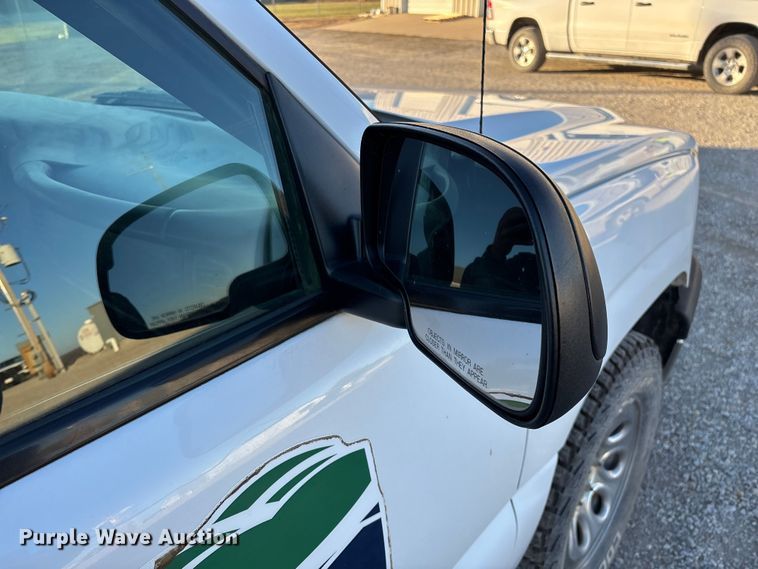 image for item ED2436 2006 Chevrolet Silverado 15000 Ext. Cab pickup truck