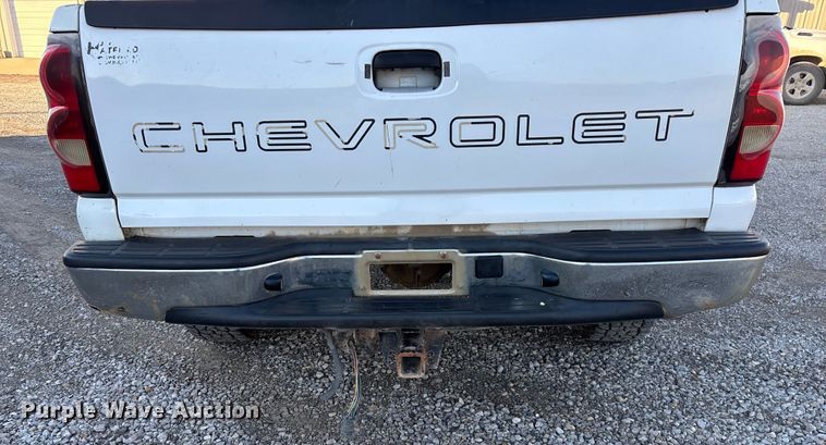 image for item ED2436 2006 Chevrolet Silverado 15000 Ext. Cab pickup truck