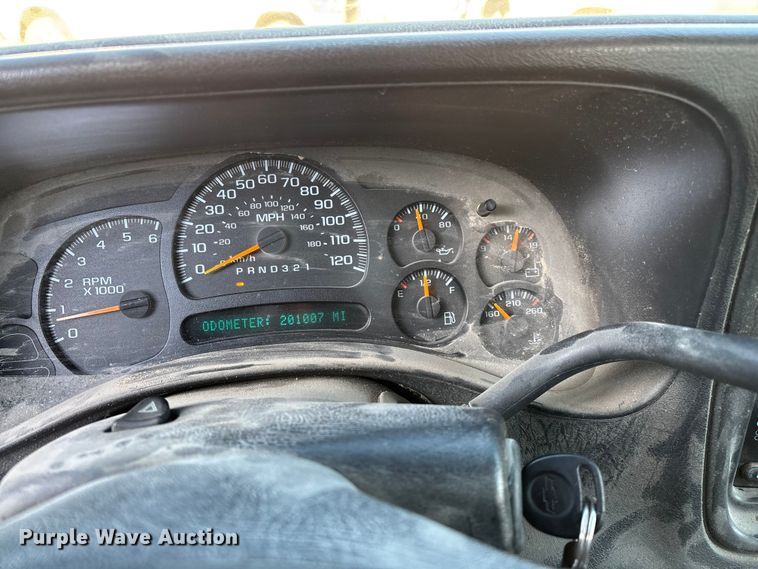 image for item ED2436 2006 Chevrolet Silverado 15000 Ext. Cab pickup truck