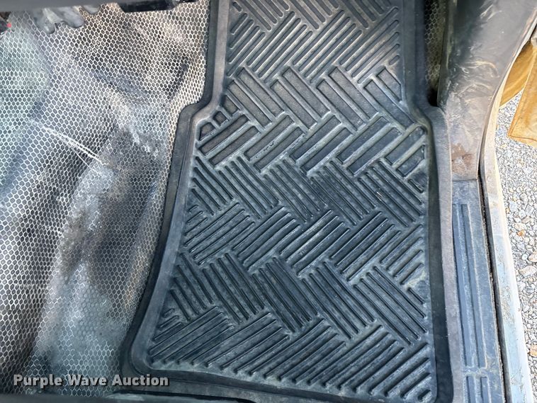 image for item ED2436 2006 Chevrolet Silverado 15000 Ext. Cab pickup truck