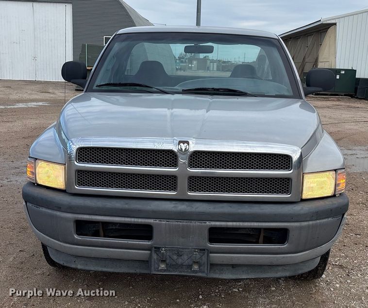 image for item EE4207 1998 Dodge Ram 1500 pickup truck