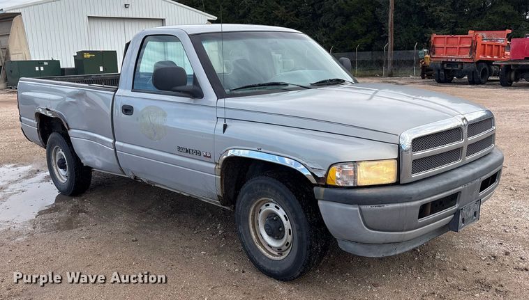 image for item EE4207 1998 Dodge Ram 1500 pickup truck