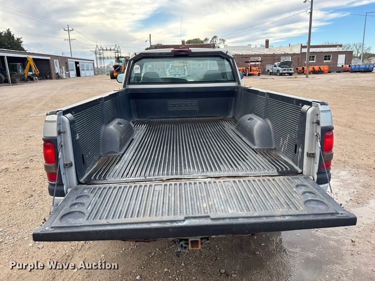image for item EE4207 1998 Dodge Ram 1500 pickup truck