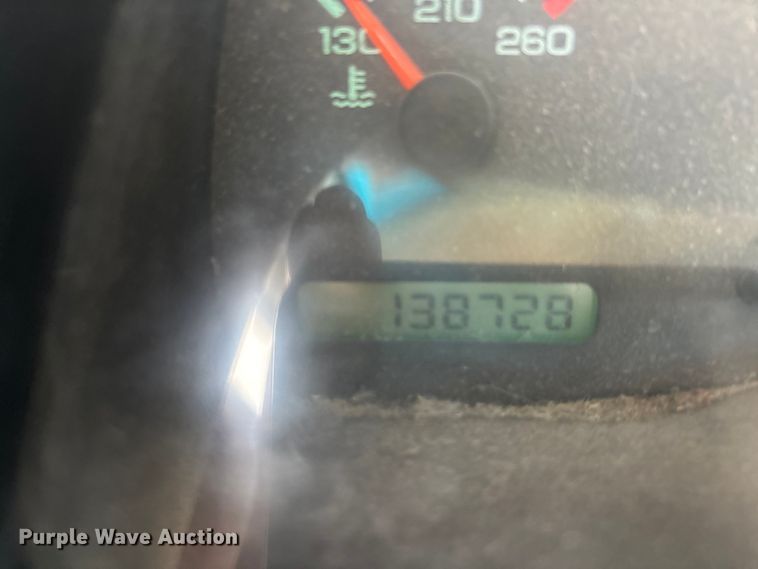 image for item EE4207 1998 Dodge Ram 1500 pickup truck