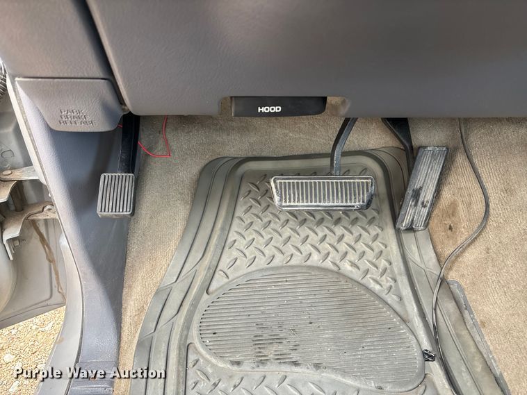 image for item EE4207 1998 Dodge Ram 1500 pickup truck