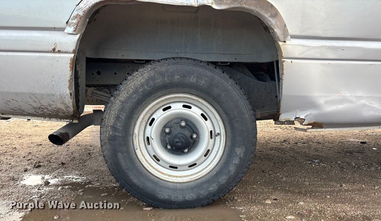 image for item EE4207 1998 Dodge Ram 1500 pickup truck