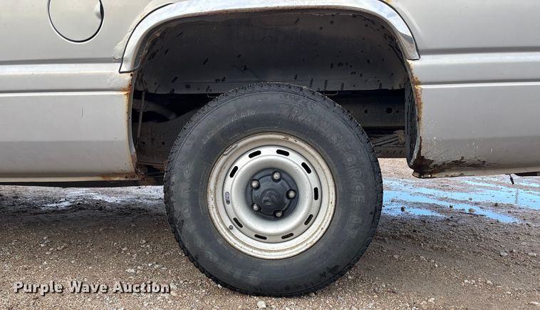 image for item EE4207 1998 Dodge Ram 1500 pickup truck