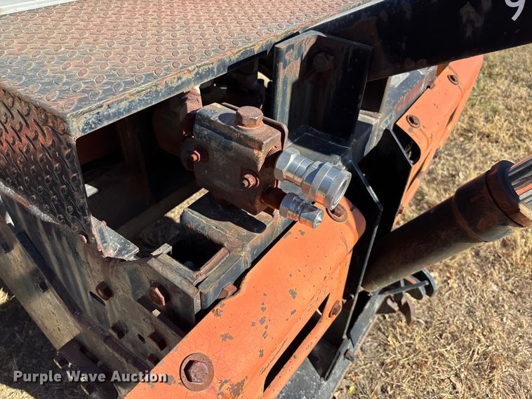 image for item EE4359 1993 Ford F800 dump truck