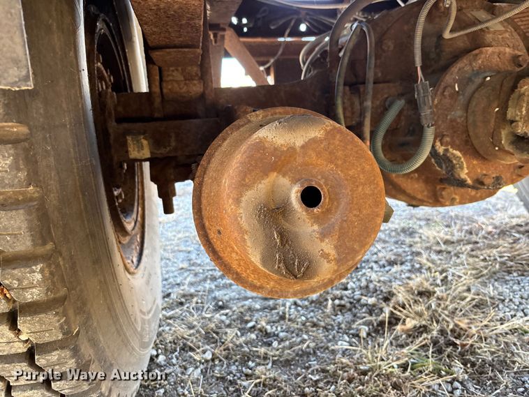 image for item EE4359 1993 Ford F800 dump truck