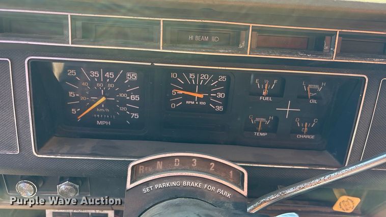 image for item EE4359 1993 Ford F800 dump truck