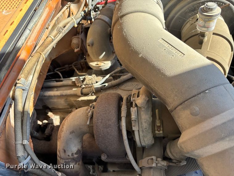 image for item EE4359 1993 Ford F800 dump truck