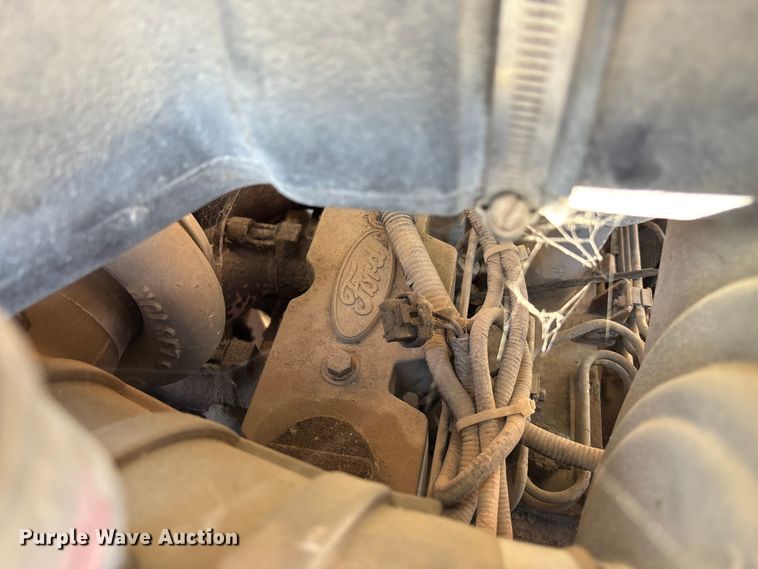 image for item EE4359 1993 Ford F800 dump truck