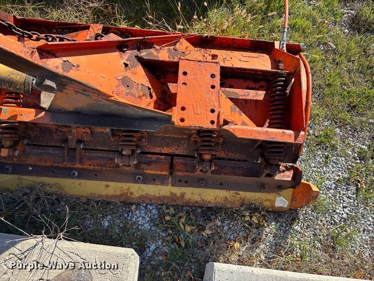 image for item EE4359 1993 Ford F800 dump truck