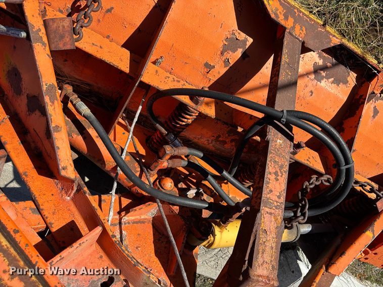 image for item EE4359 1993 Ford F800 dump truck