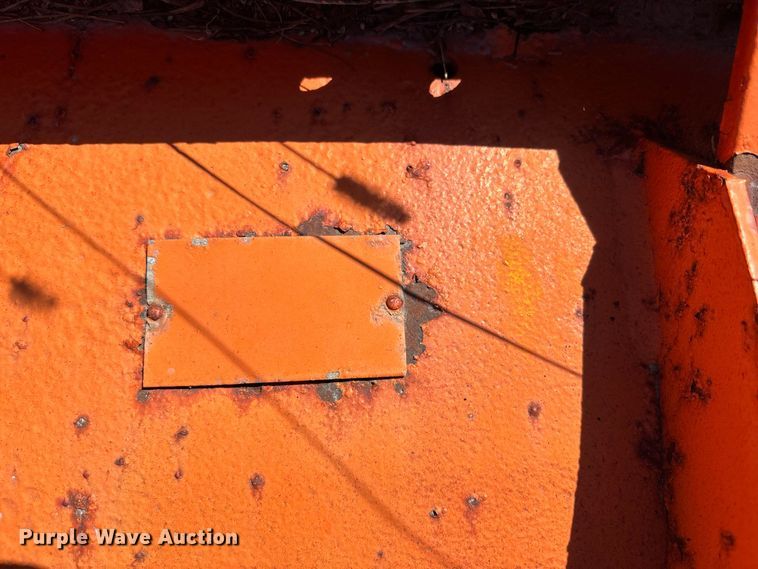 image for item EE4359 1993 Ford F800 dump truck