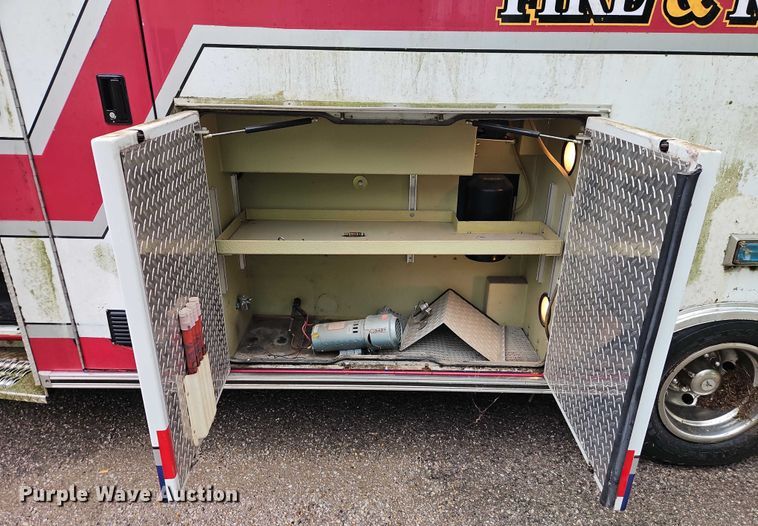 image for item EJ0071 1999 Ford E450 ambulance