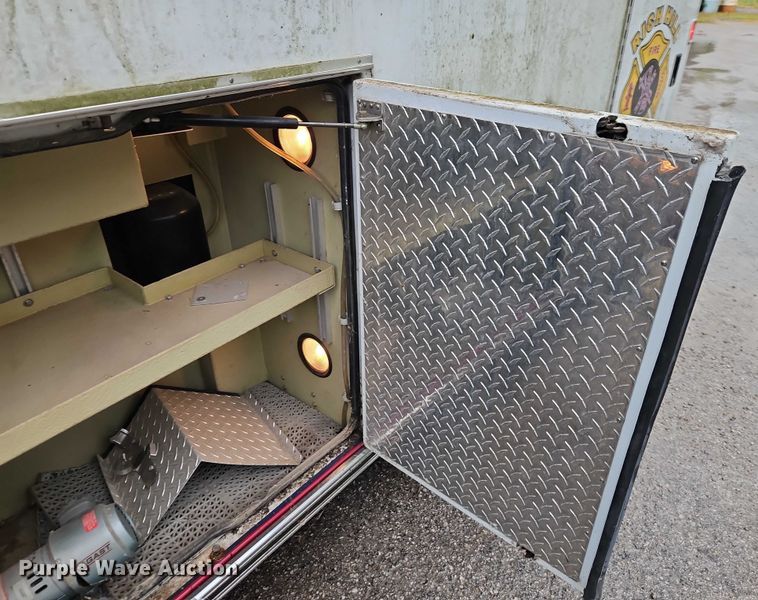 image for item EJ0071 1999 Ford E450 ambulance