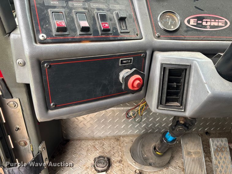 image for item EM8247 1989 Federal Motors E-One pumper fire truck