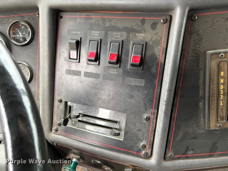 image for item EM8247 1989 Federal Motors E-One pumper fire truck