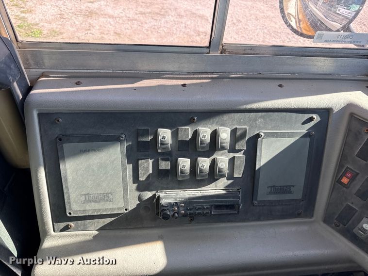 image for item EN0113 2001 Frightliner Thomas  bus