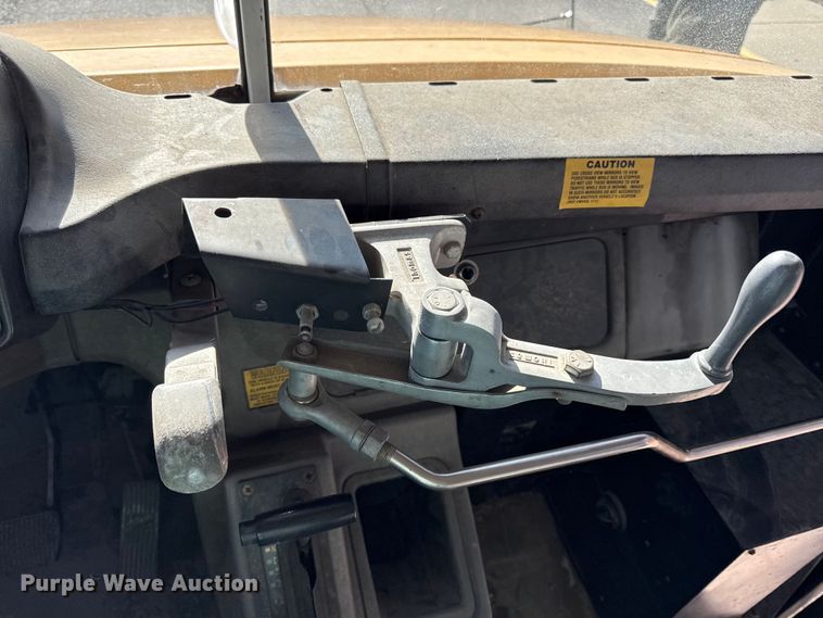 image for item EN0113 2001 Frightliner Thomas  bus