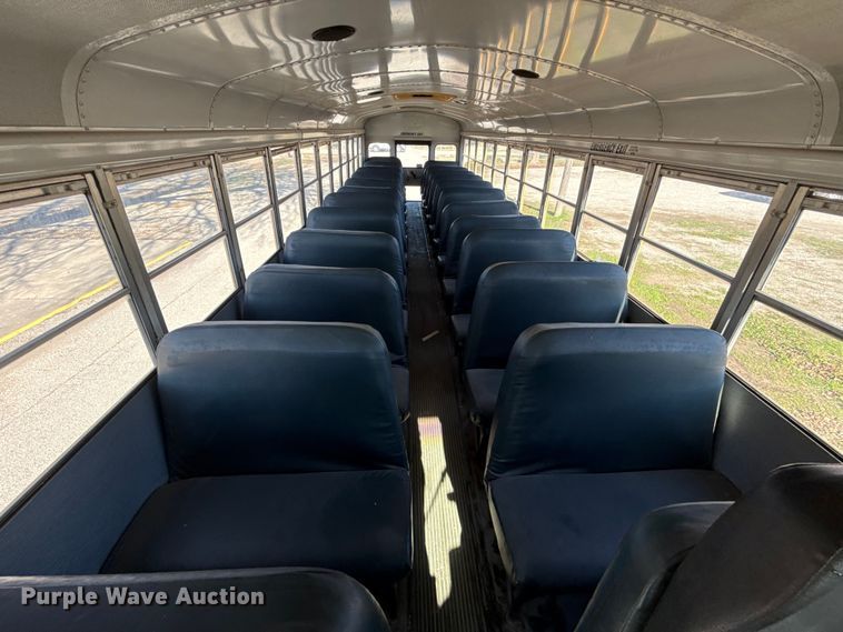 image for item EN0113 2001 Frightliner Thomas  bus