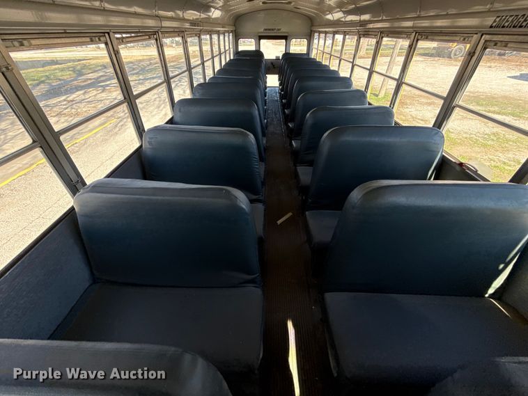 image for item EN0113 2001 Frightliner Thomas  bus