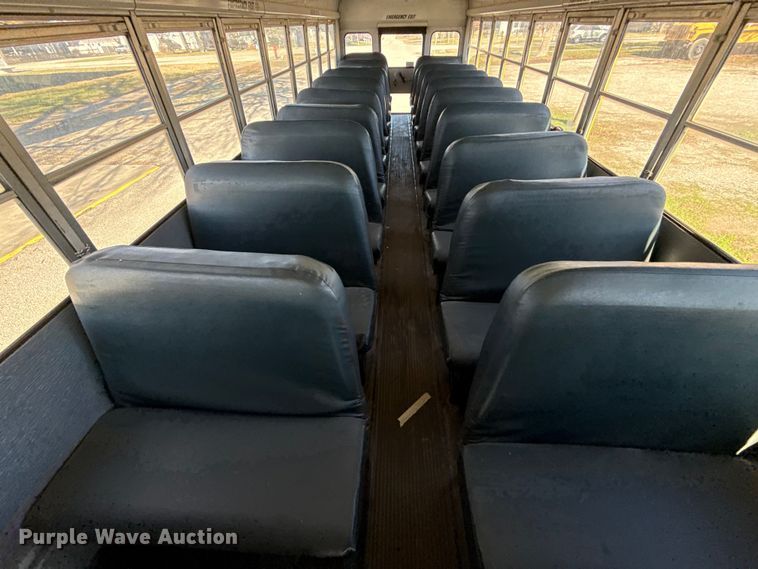 image for item EN0113 2001 Frightliner Thomas  bus