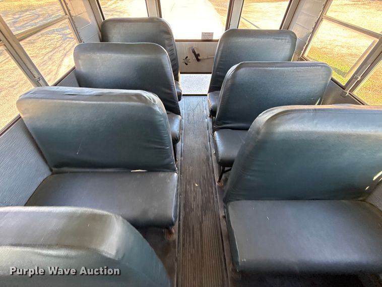 image for item EN0113 2001 Frightliner Thomas  bus