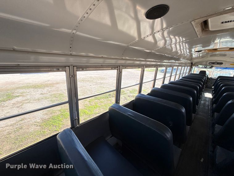 image for item EN0113 2001 Frightliner Thomas  bus